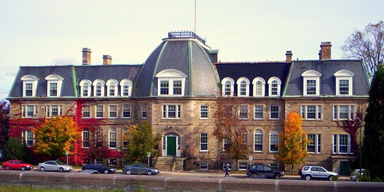 Le plafonnement du nombre d’étudiants internationaux est source de préjudice et de confusion, selon les défenseurs.es | déclaration